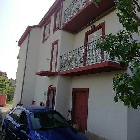 סקארדין Apartmani Sladic מראה חיצוני תמונה