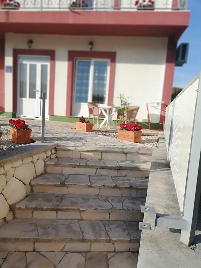 סקארדין Apartmani Sladic מראה חיצוני תמונה