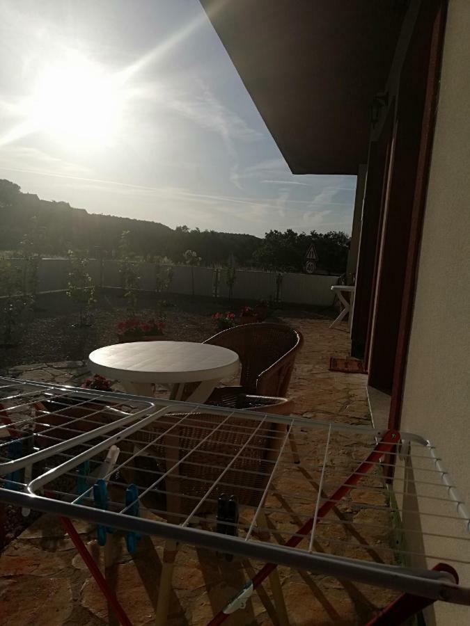 סקארדין Apartmani Sladic מראה חיצוני תמונה